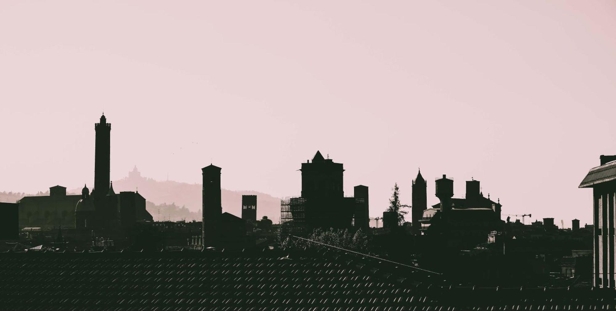 Skyline 1/7 B&B Bologna Kültér fotó